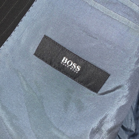 Hugo Boss black pinstripes Wool Rossellini Movie super 120 blazer size 48R - Picture 9 of 13